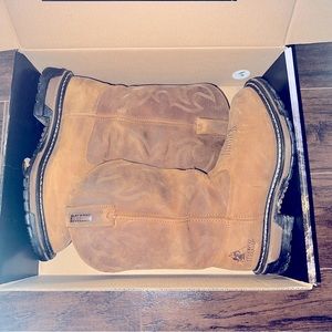 Size 9 men’s Rocky’s